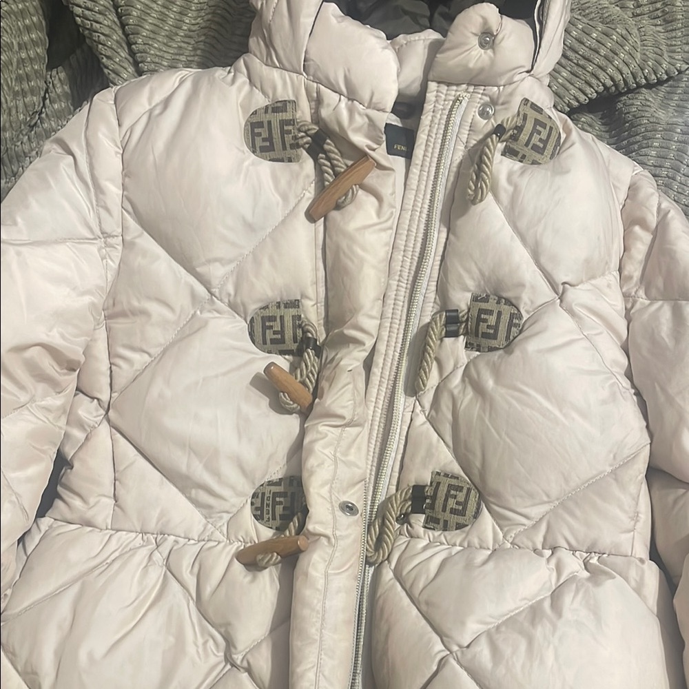 Fendi Kids Puffer Jacket in Cream